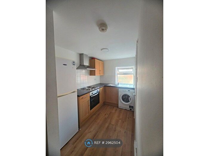 1 Bedroom Flat To Rent In Newland St, Rugby, CV22