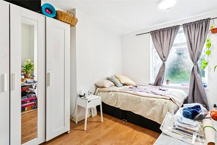 3 Bedroom Flat To Rent In Hazelville Road, Archway, London, N19