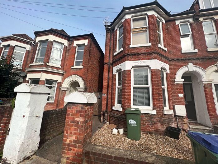 2 Bedroom Flat To Rent In Wilton Avenue, Southampton, Hampshire, SO15