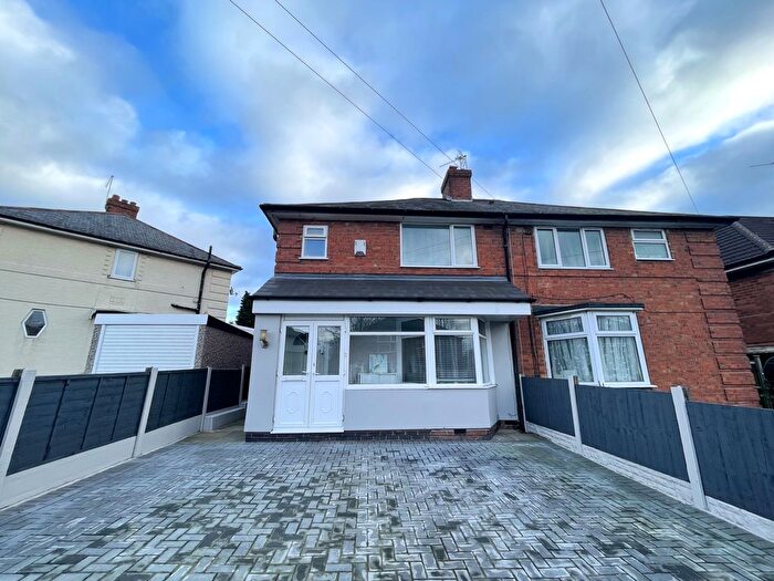 3 Bedroom Semi-Detached House To Rent In Inland Road, Birmingham, West Midlands, B24