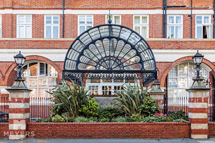 2 Bedroom Flat To Rent In Owls Road, Bournemouth, BH5