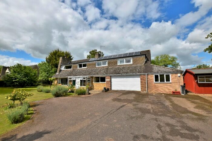 5 Bedroom Detached House For Sale In Leicester Road, Thornhaugh, PE8