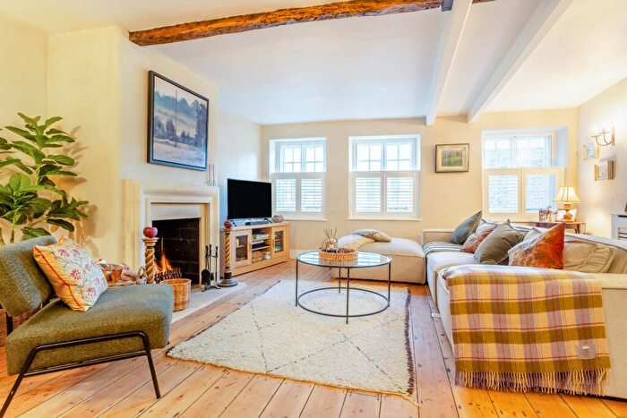 4 Bedroom Terraced House For Sale In Thomas Street, Cirencester, Gloucestershire, GL7