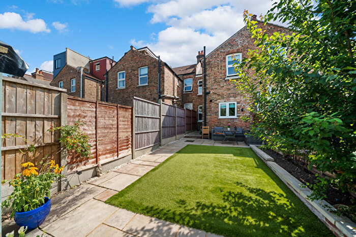 3 Bedroom Terraced House For Sale In Mellows Road, Wallington, SM6