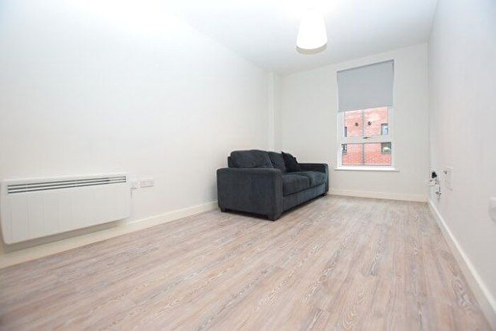 2 Bedroom Flat To Rent In Dun Fields, Sheffield, S3