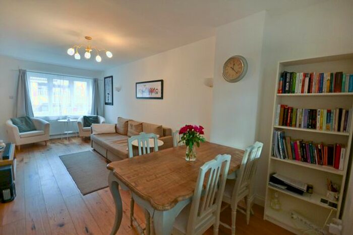 2 Bedroom Property To Rent In Bradshaw Close, London, SW19