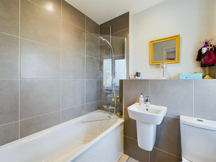 2 Bedroom End Of Terrace House To Rent In Deerleap Lane, Rowland's Castle, PO9