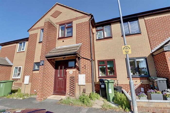 2 Bedroom House For Sale In Pleasant Road, Southsea, PO4
