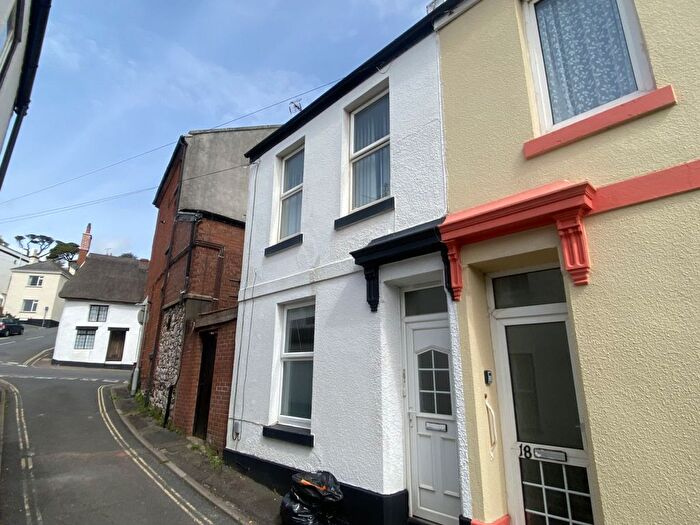 1 Bedroom Flat For Sale In Commercial Road, Dawlish, EX7