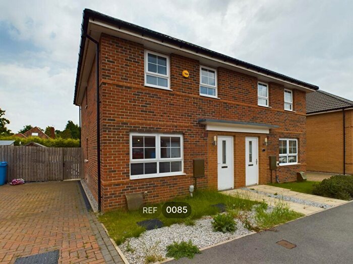 3 Bedroom Semi-Detached House To Rent In Jack Harrison Avenue, HU16