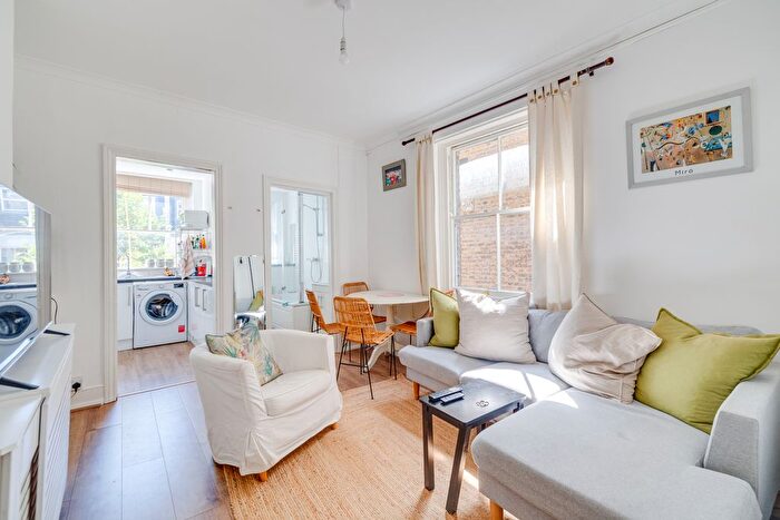 2 Bedroom Flat To Rent In Vera Road, Fulham, SW6