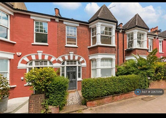 4 Bedroom Maisonette To Rent In London, London, N7