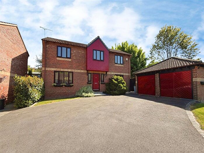 4 Bedroom Detached House For Sale In Redwing Road, Chatham, ME5