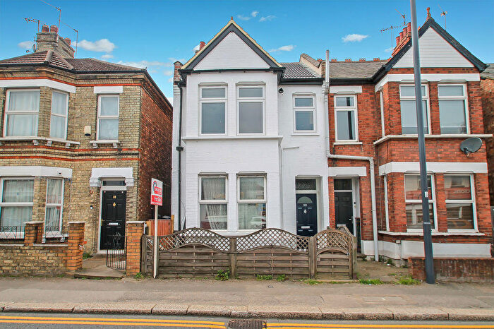 2 Bedroom Maisonette For Sale In Headstone Road, Harrow, HA1