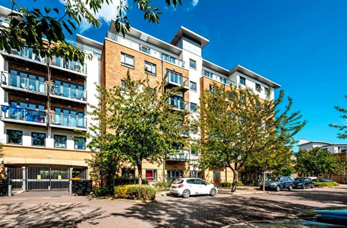 1 Bedroom Flat To Rent In Plough Close, London, NW10