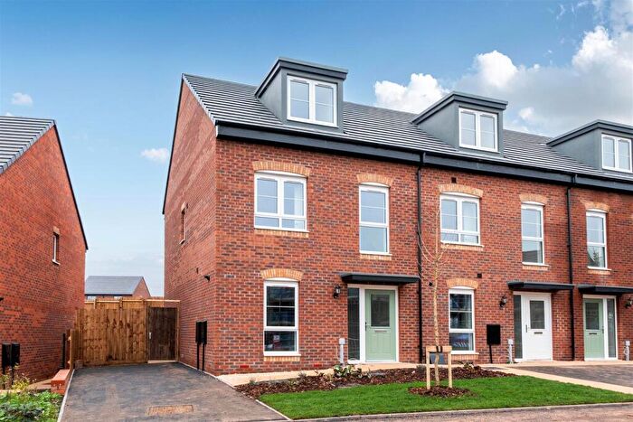 3 Bedroom End Of Terrace House To Rent In Walmer Parade, Stafford, ST16