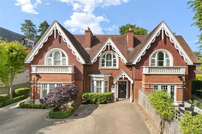 5 Bedroom Terraced House For Sale In Queens Road, Weybridge, Surrey, KT13