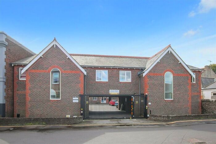 1 Bedroom Flat To Rent In Little High Street, Worthing, BN11