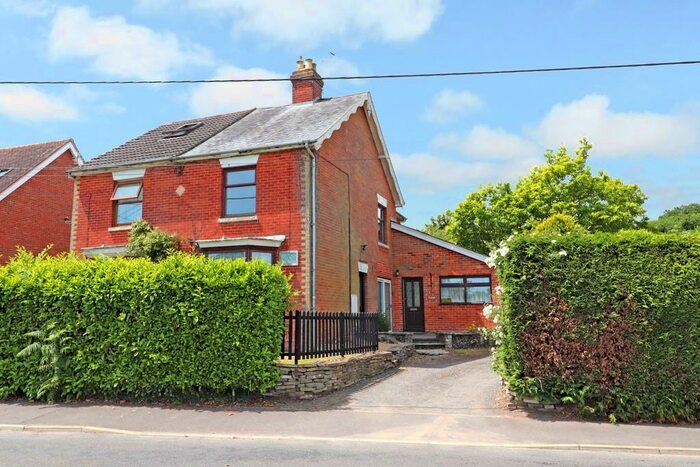 3 Bedroom Semi-Detached House For Sale In Trampers Lane, North Boarhunt, PO17