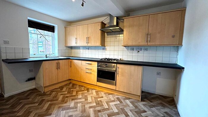 2 Bedroom Flat To Rent In Market Square, Wellington, Telford, Shropshire, TF1