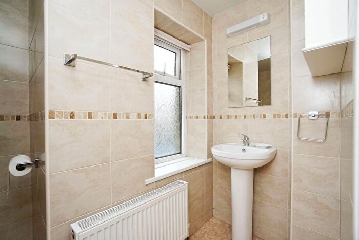 2 Bedroom Flat To Rent In Blakeney Road, Crookes, Sheffield, S10