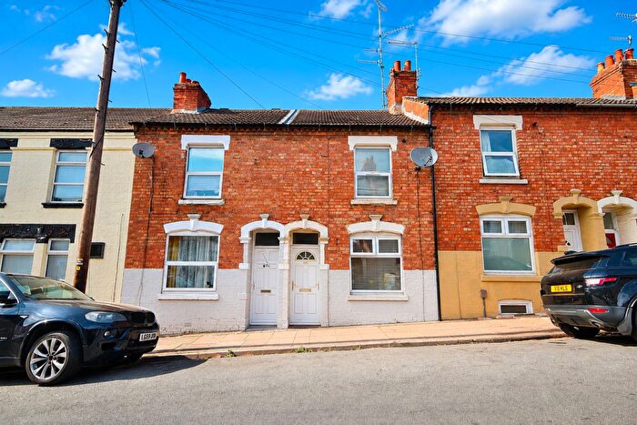 3 Bedroom Terraced House For Sale In Salisbury Street, Northampton, NN2
