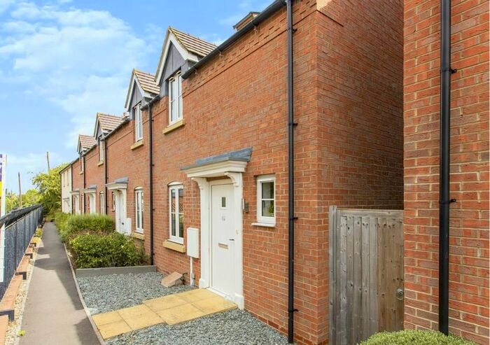 2 Bedroom Property To Rent In Sidings Close, Thrapston, Kettering, NN14