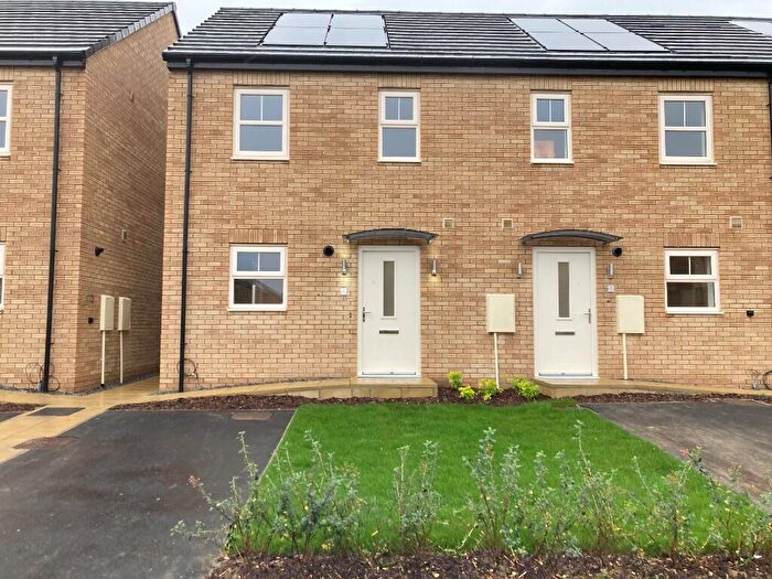 2 Bedroom End Of Terrace House To Rent In Hutton Grove, Hull, East Riding Of Yorkshire, HU9