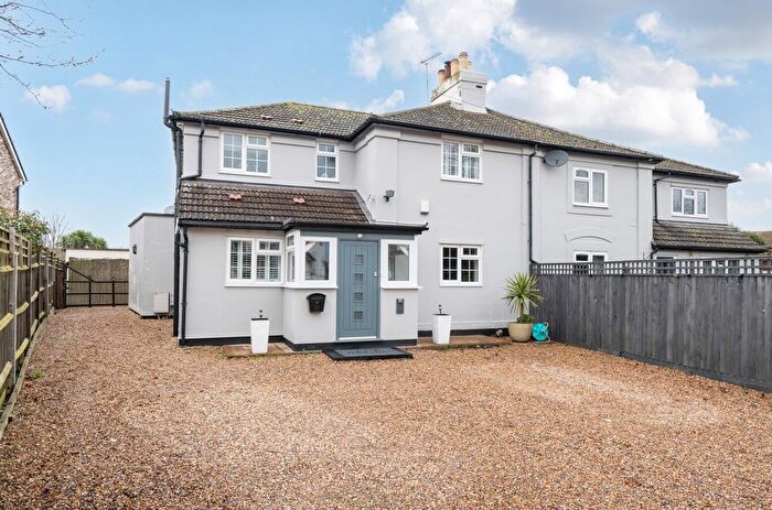 4 Bedroom Semi Detached House For Sale In Shepperton, Surrey, TW17