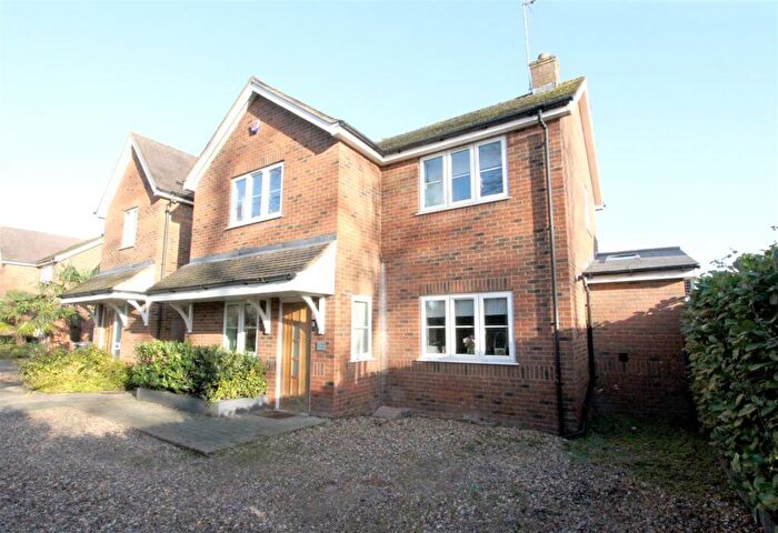 4 Bedroom Detached House For Sale In The Grove, Shephall Green, Stevenage, SG2