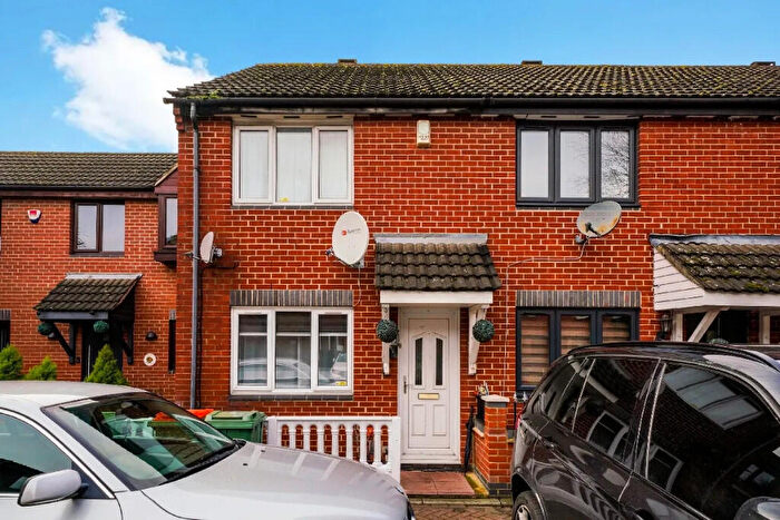 2 Bedroom Terraced House For Sale In Leamouth Road, London, E6
