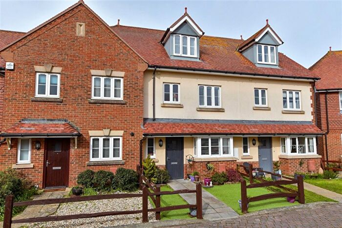 4 Bedroom Town House For Sale In Jubilee Gardens, Bognor Regis, West Sussex, PO21