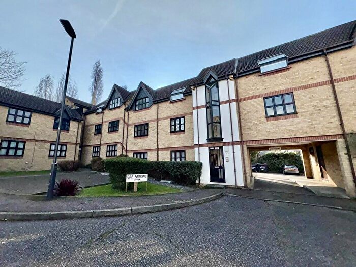 1 Bedroom Flat To Rent In Lodgehill Park Close, Harrow, HA2