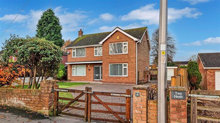 4 Bedroom Detached House To Rent In Darnhall School Lane, Winsford, CW7