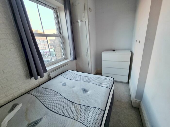 2 Bedroom Flat To Rent In Bohemia Place, Mare Street, London, E8