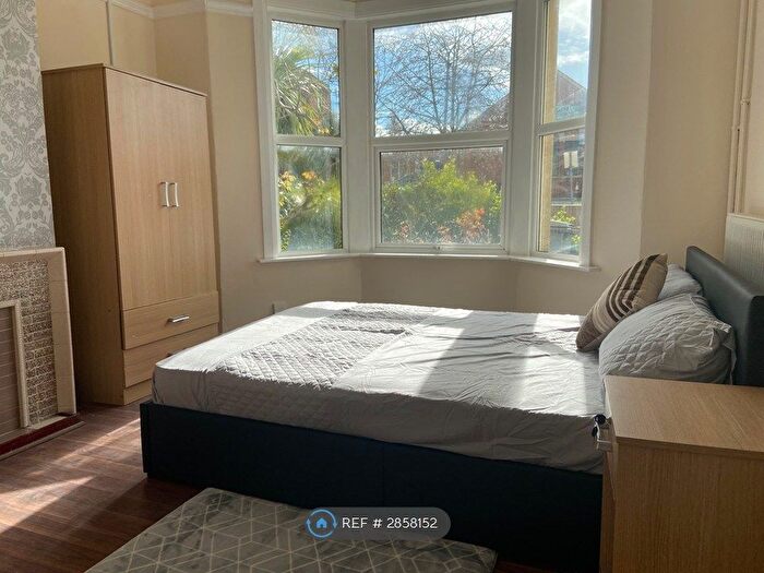 4 Bedroom Terraced House To Rent In Milsom Street, Bristol, BS5