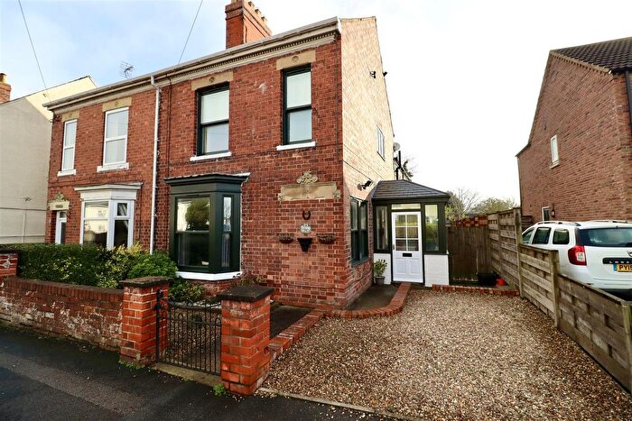 3 Bedroom Semi Detached House For Sale In Holme Road, Market Weighton, York, YO43