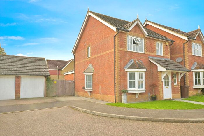 3 Bedroom Detached House For Sale In Vincent Place, Ashford, TN24