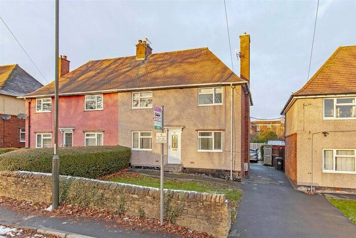 3 Bedroom Semi-Detached House To Rent In Stand Road, Whittington Moor, Chesterfield, S41