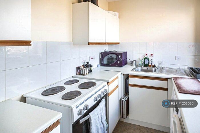 1 Bedroom Flat To Rent In Ashleigh House, Rushden, NN10