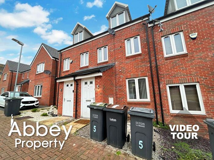 3 Bedroom Detached House To Rent In Guardian Way, Luton, LU1