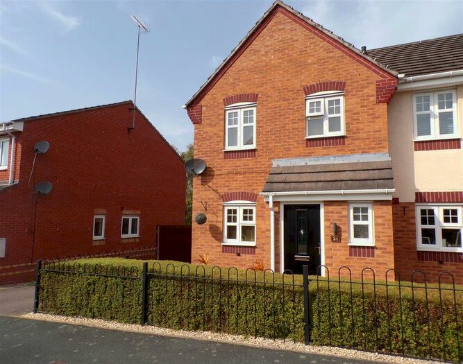 3 Bedroom End Of Terrace House For Sale In Chester Road, Rugeley, WS15