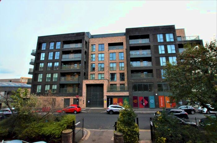 1 Bedroom Flat To Rent In Pomeroy Street, London, SE14