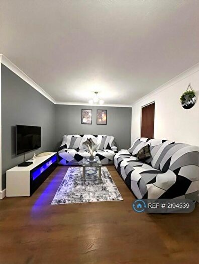 4 Bedroom Terraced House To Rent In Silbury Avenue, Mitcham, CR4