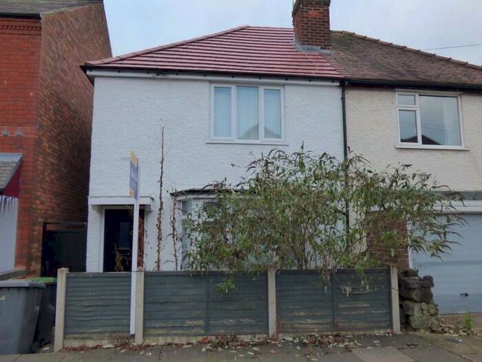 3 Bedroom Semi-Detached House To Rent In Lime Grove, Stapleford. NG9