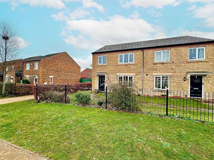 4 Bedroom Semi Detached House For Sale In Hawker Way, Pineham Village, Northampton, NN4