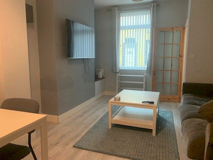 2 Bedroom Property To Rent In Toxteth Grove, Liverpool, L8