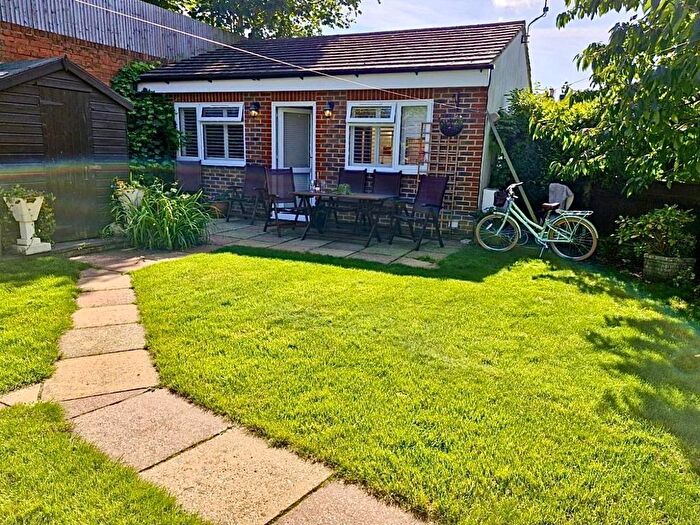1 Bedroom Bungalow To Rent In Aldrington Avenue, Hove, BN3