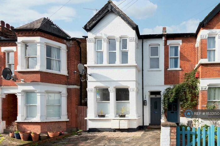 2 Bedroom Flat To Rent In Clifford Road, Barnet, EN5