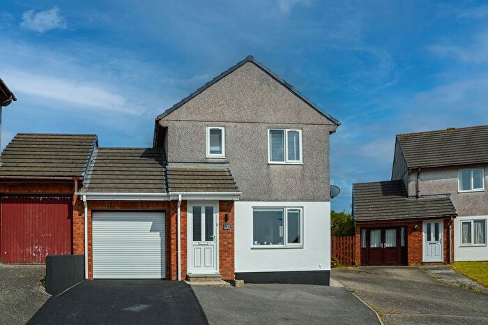 3 Bedroom Link Detached House For Sale In Kingsley Court, Fraddon, TR9